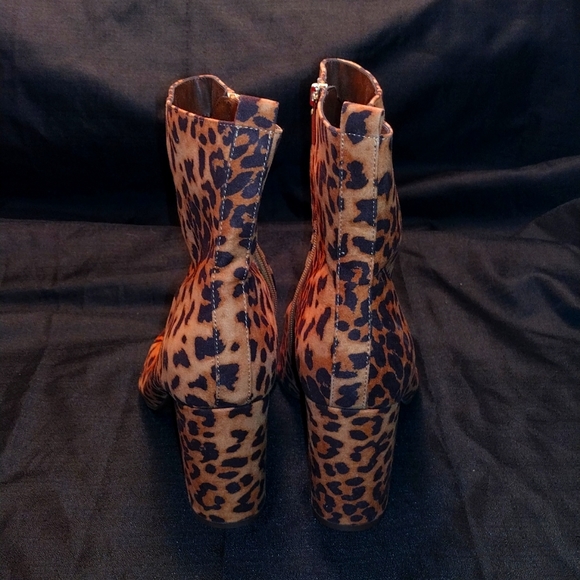 Leopard print heeled booties sz 11 - Picture 3 of 5